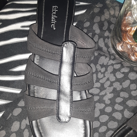 FABULAIRE BLACK STRAP SANDALS - Picture 2 of 6